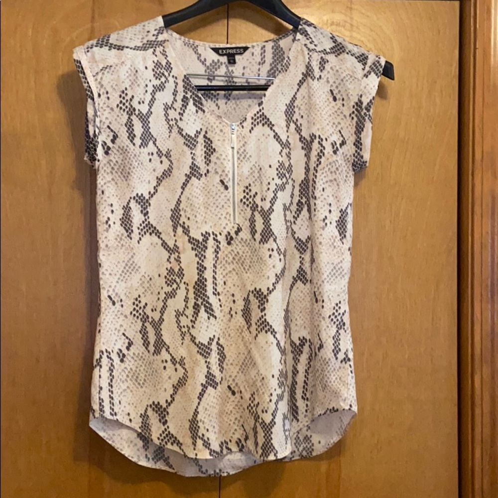 Express Zipped Blouse